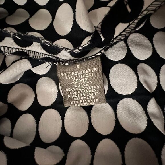 Taylor ~ Dark Navy and Cream Polka Dot Fit & Flare Dress ~ side pockets ~ size 6 - Picture 13 of 13